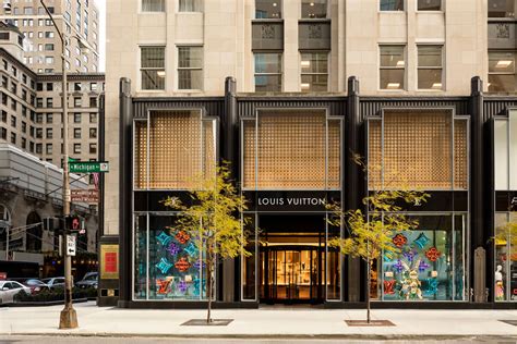 louis vuitton chicago locations.